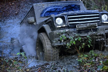  Fototapeta terenowy samochód 3796